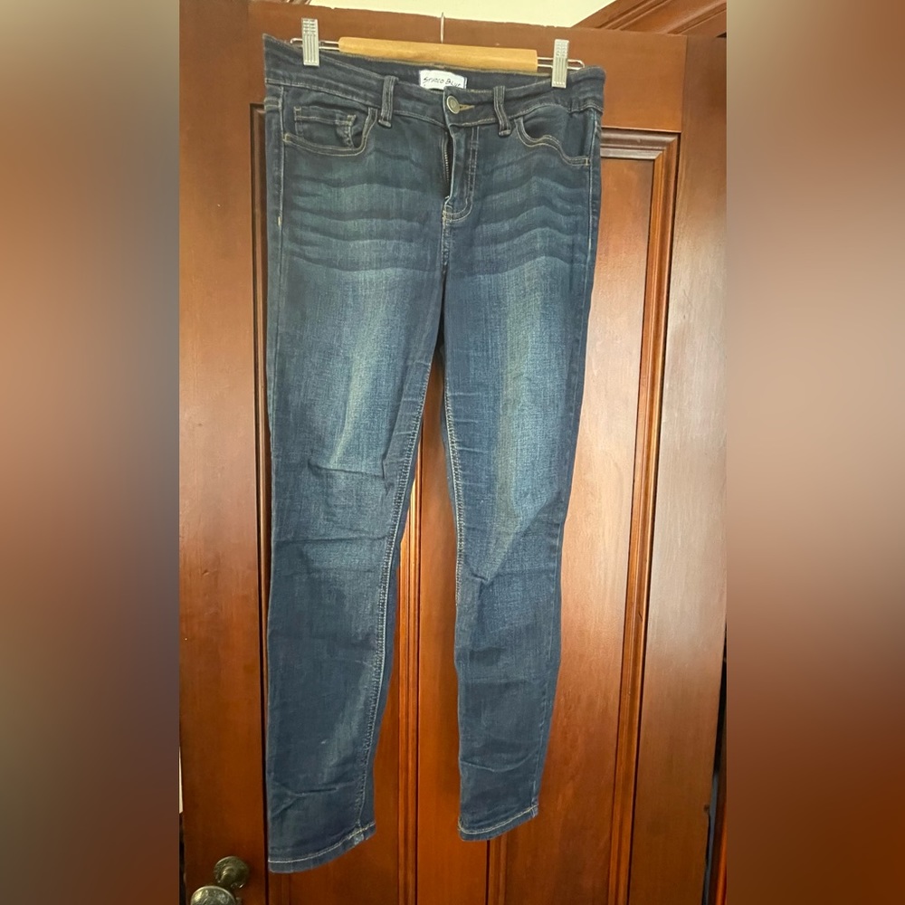 Dark wash stretch skinny jeans